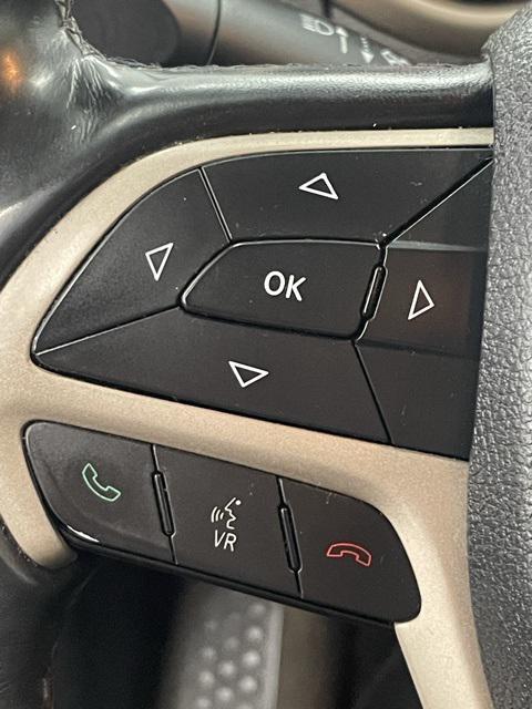 used 2015 Jeep Cherokee car, priced at $10,999