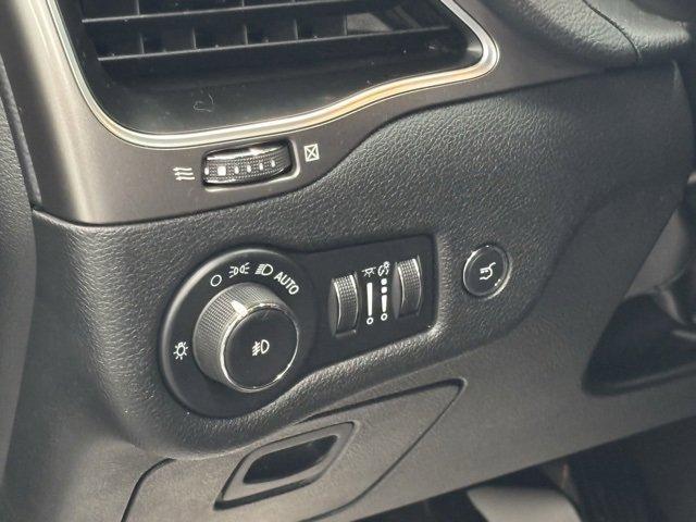 used 2021 Jeep Cherokee car, priced at $24,999
