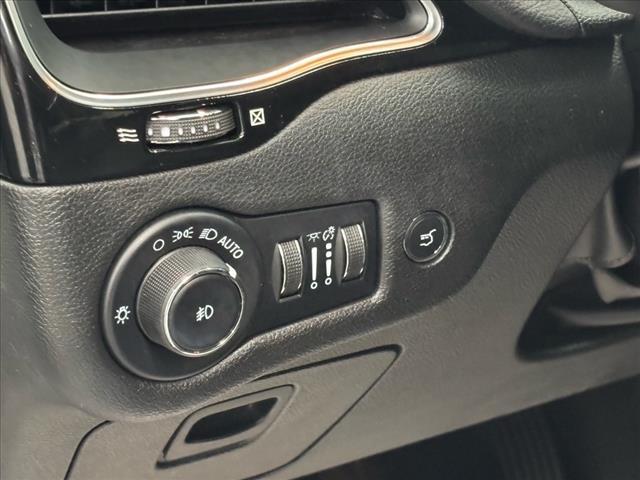 used 2023 Jeep Cherokee car, priced at $23,954