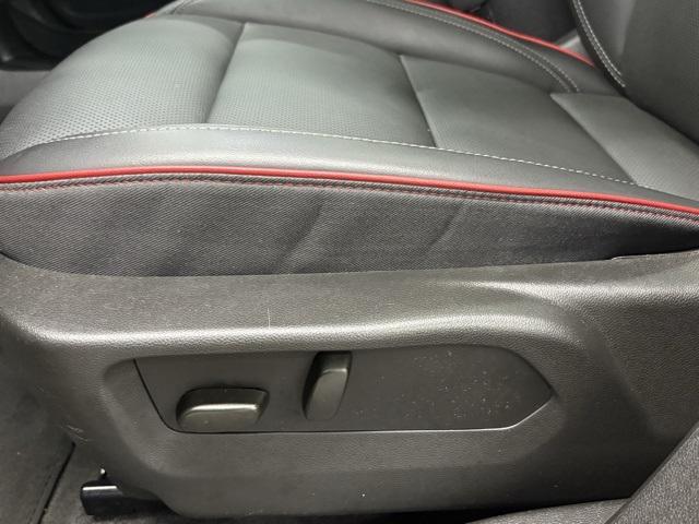 used 2023 Buick Envision car, priced at $30,999