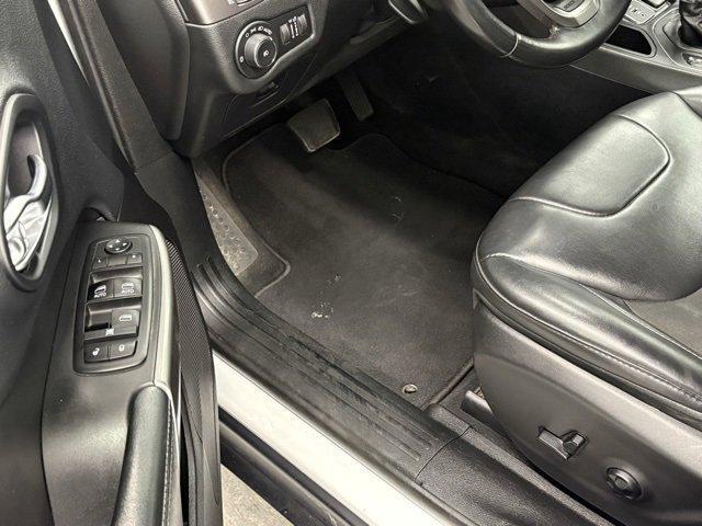 used 2019 Jeep Cherokee car, priced at $11,999