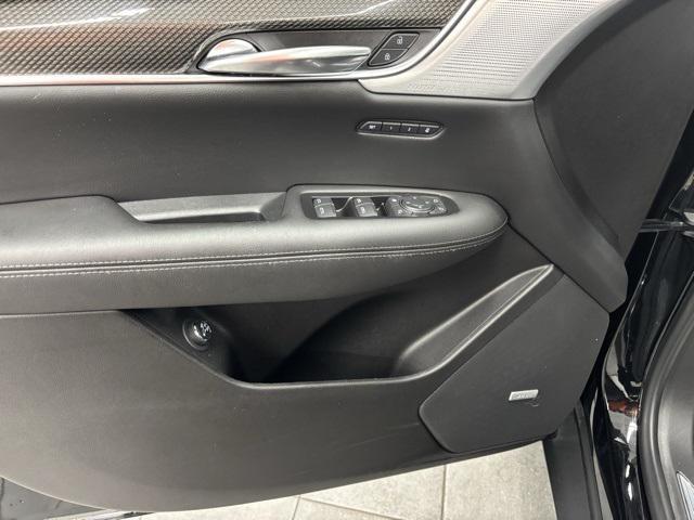 used 2022 Cadillac XT5 car, priced at $32,499