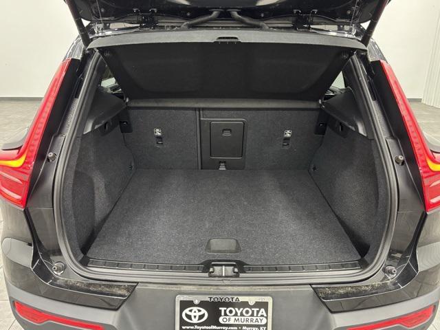used 2024 Volvo XC40 car, priced at $29,989