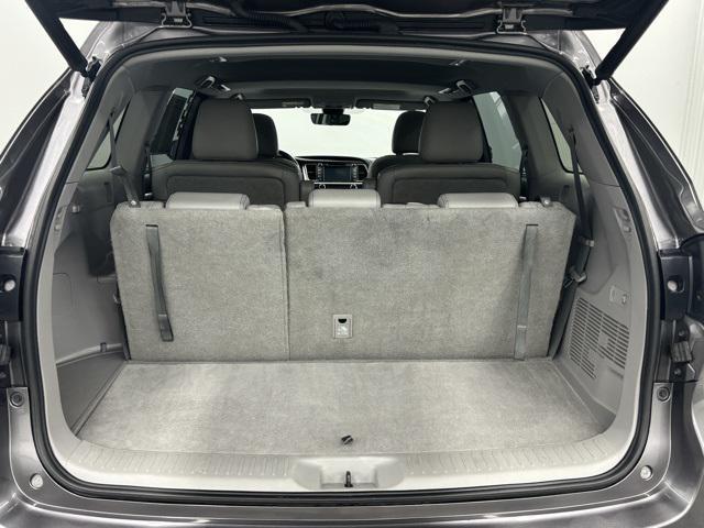 used 2018 Toyota Highlander car, priced at $22,998