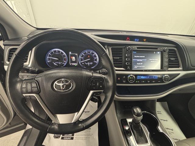 used 2018 Toyota Highlander car, priced at $22,998