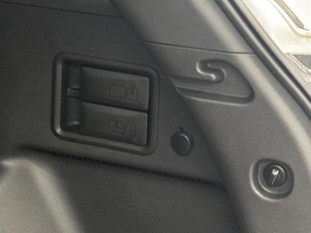 used 2020 Chevrolet Equinox car, priced at $20,999