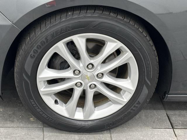 used 2018 Chevrolet Malibu car, priced at $9,999