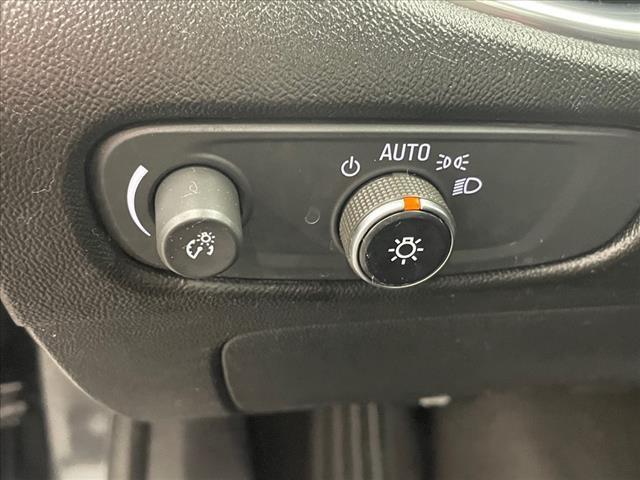 used 2018 Chevrolet Malibu car, priced at $9,999