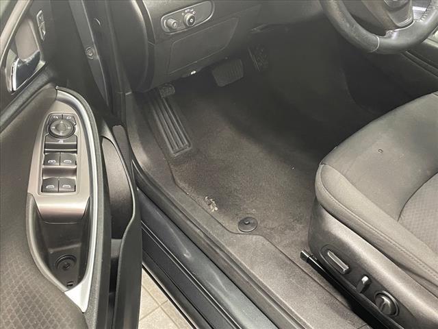 used 2018 Chevrolet Malibu car, priced at $9,999