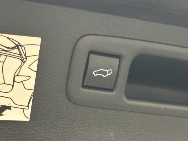 used 2024 Toyota Highlander car, priced at $39,995