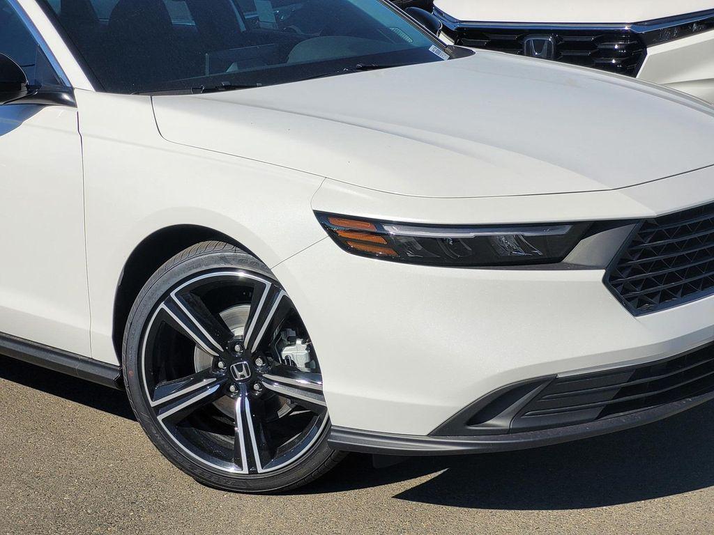 new 2025 Honda Accord Hybrid car, priced at $35,305