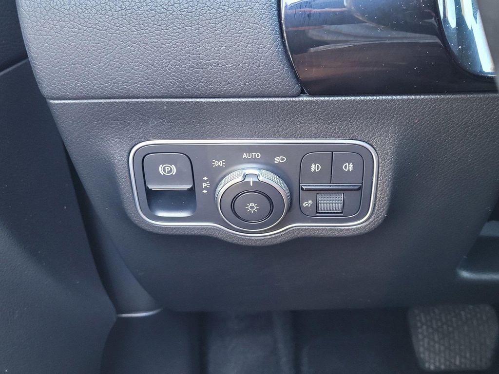 used 2021 Mercedes-Benz GLA 250 car, priced at $17,988