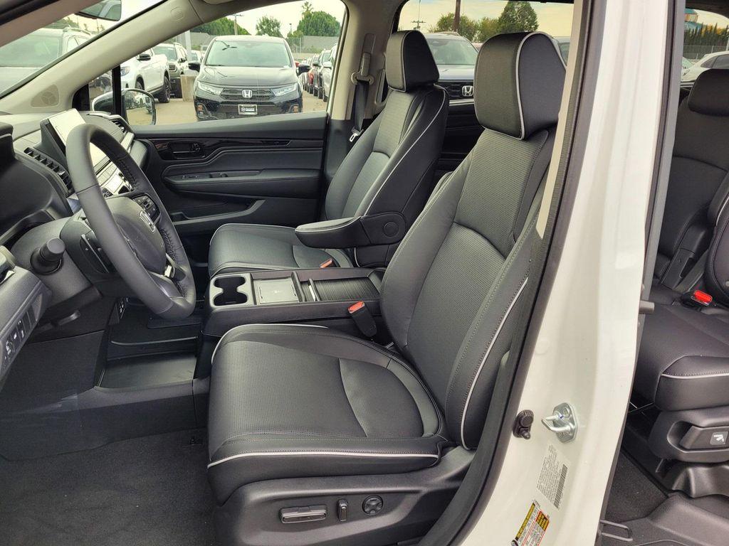 new 2026 Honda Odyssey car, priced at $52,150