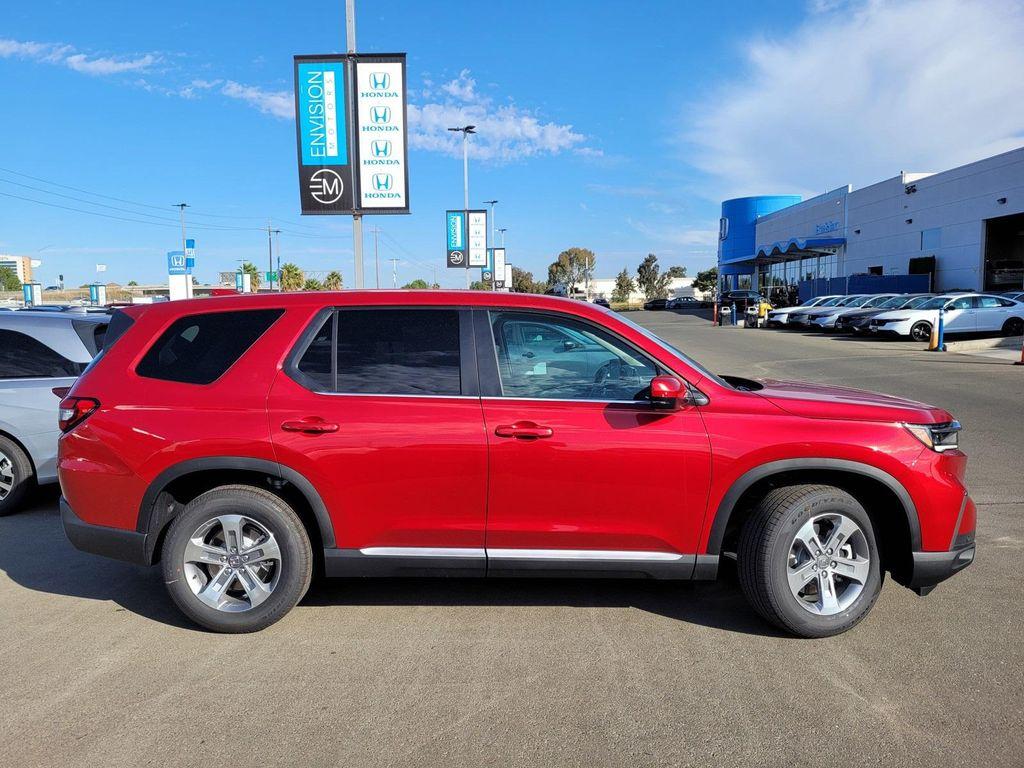 new 2025 Honda Pilot car, priced at $48,280