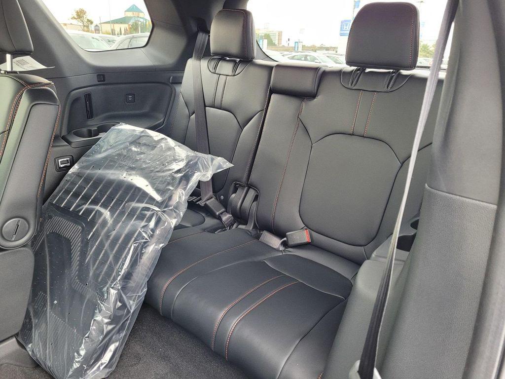 new 2025 Honda Pilot car, priced at $51,350