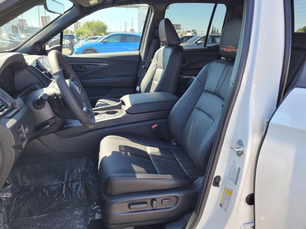 new 2025 Honda Ridgeline car, priced at $49,185