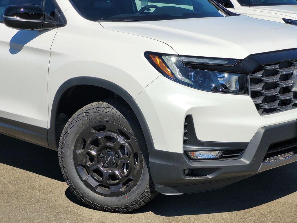 new 2025 Honda Ridgeline car, priced at $49,185