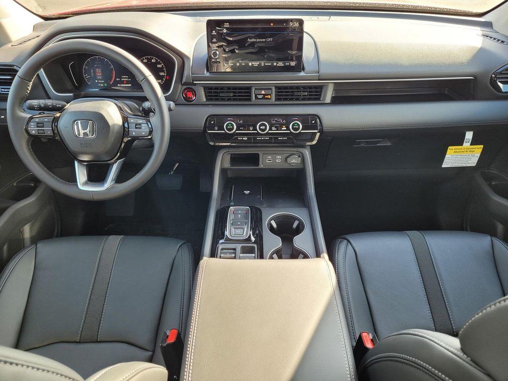 new 2025 Honda Pilot car, priced at $48,280