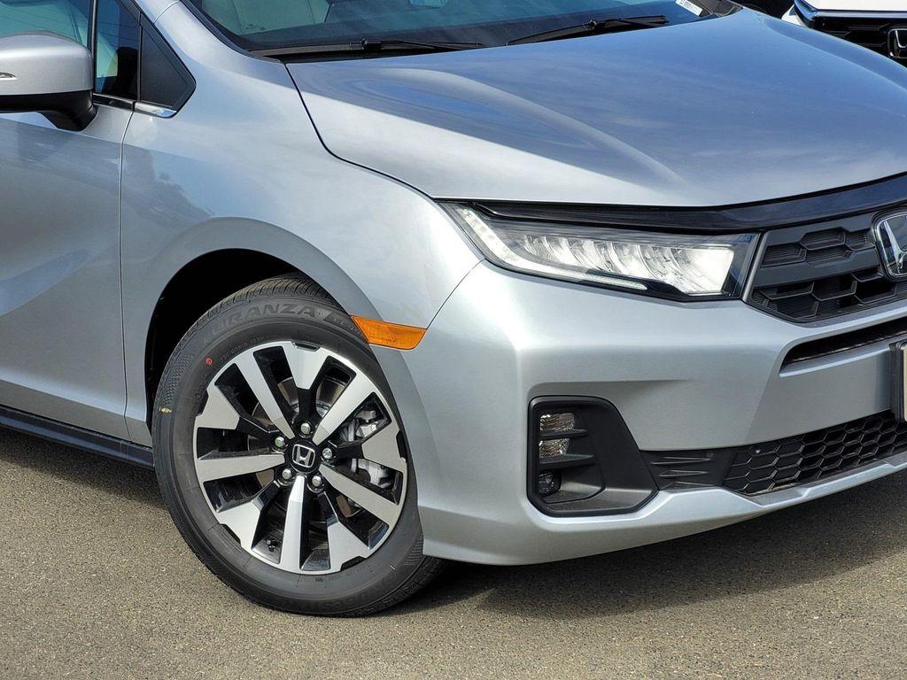 new 2026 Honda Odyssey car, priced at $44,290