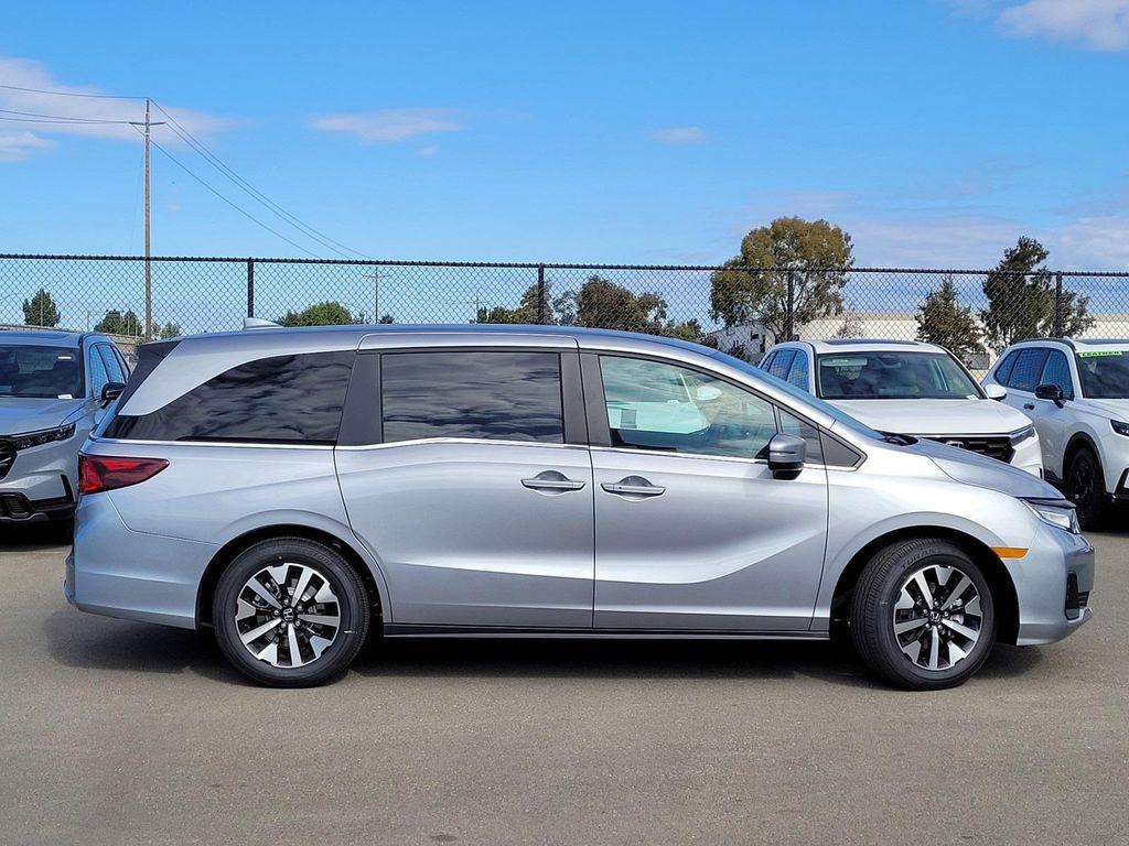 new 2026 Honda Odyssey car, priced at $44,290