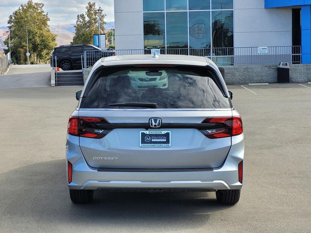 new 2026 Honda Odyssey car, priced at $44,290