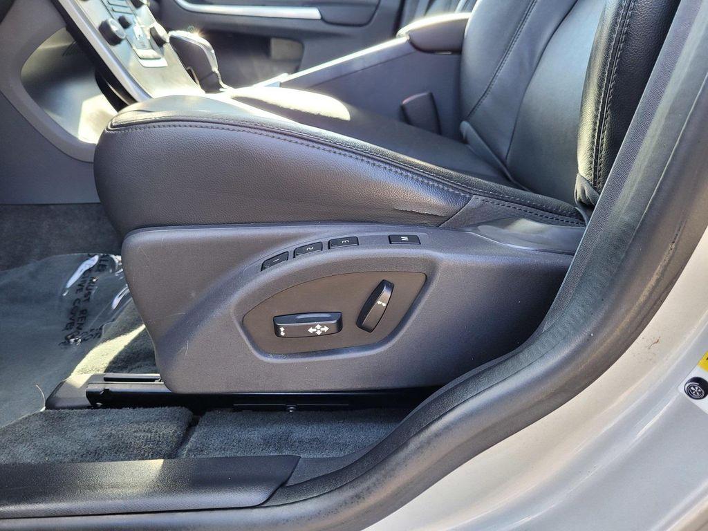 used 2015 Volvo XC60 car, priced at $11,988