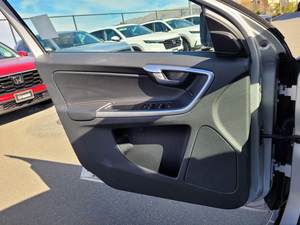 used 2015 Volvo XC60 car, priced at $11,988