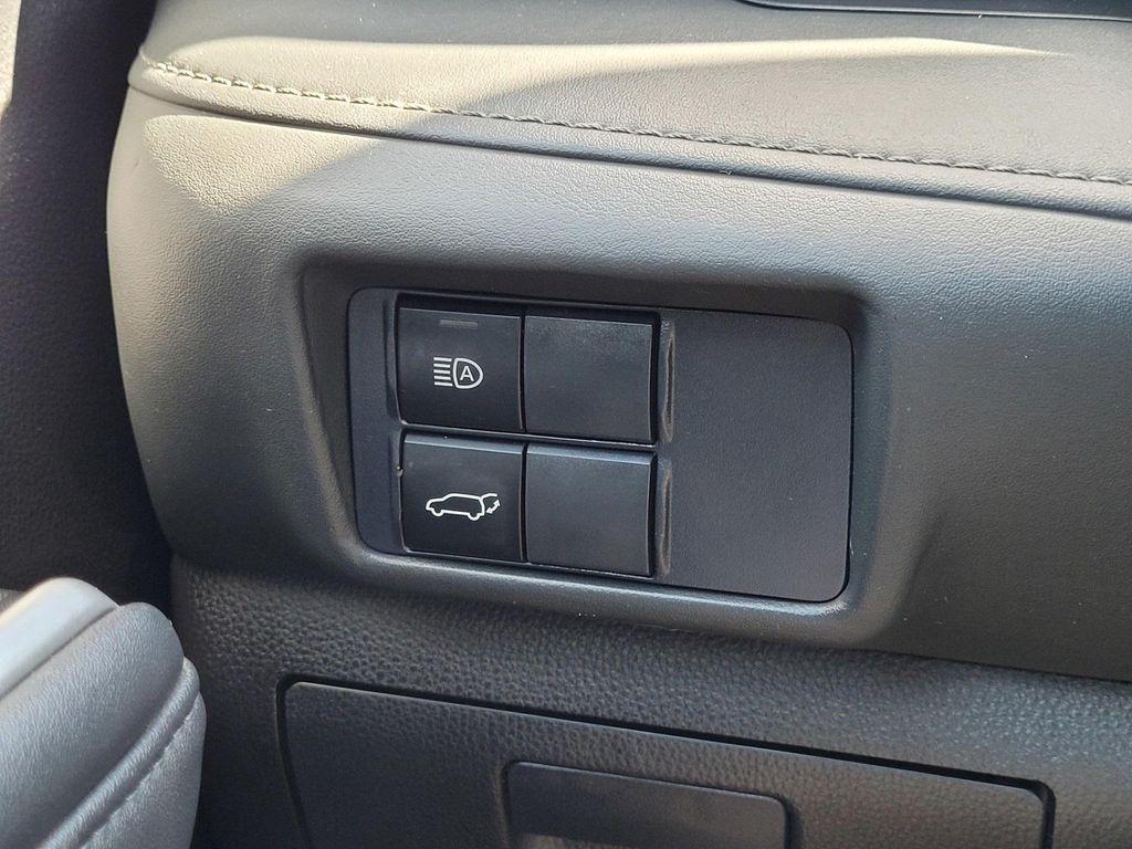 used 2021 Toyota Highlander car, priced at $26,558