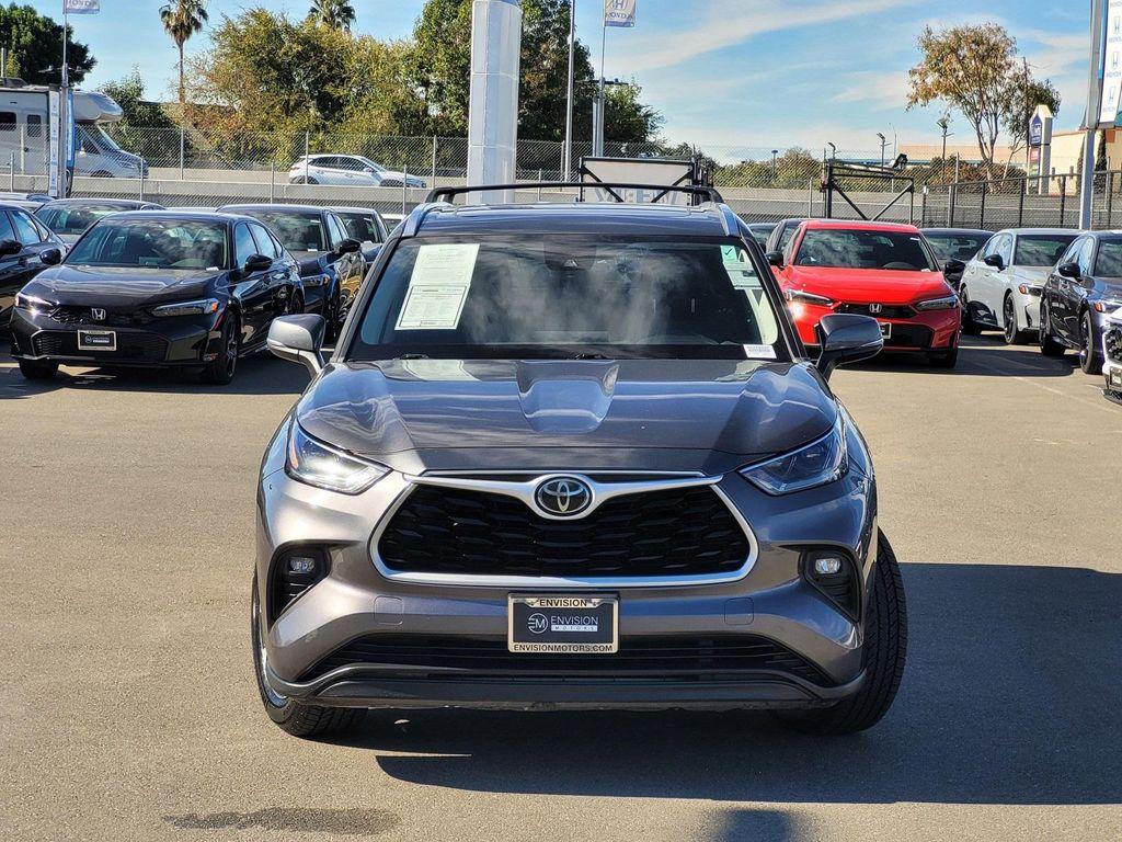 used 2021 Toyota Highlander car, priced at $26,558