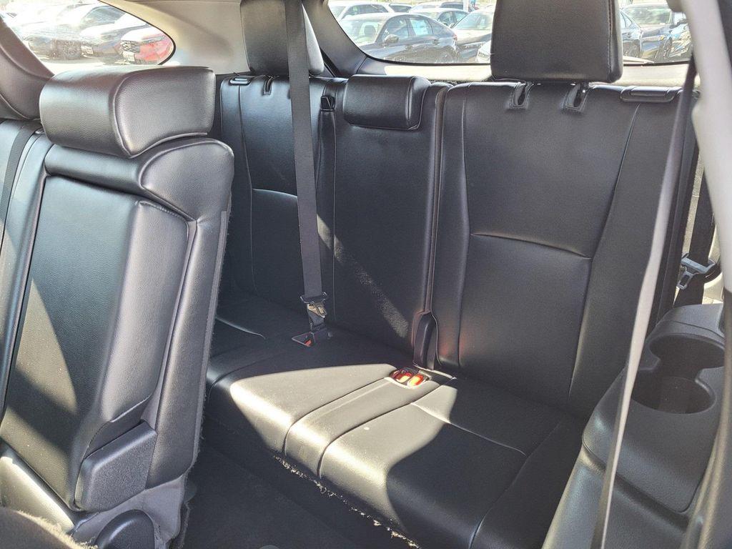 used 2021 Toyota Highlander car, priced at $26,558