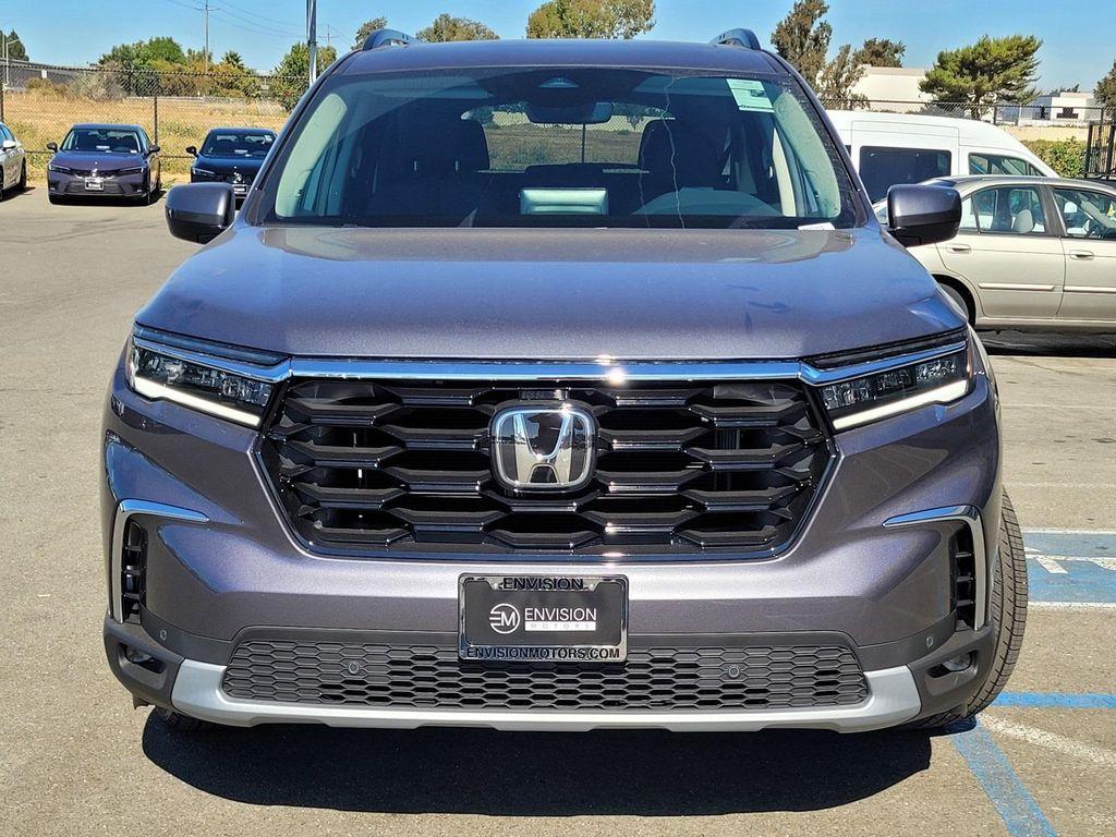 new 2025 Honda Pilot car, priced at $52,415