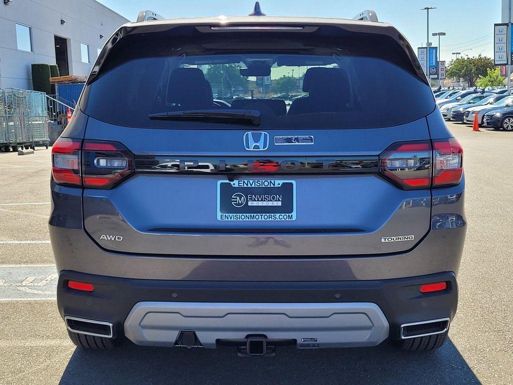 new 2025 Honda Pilot car, priced at $52,415