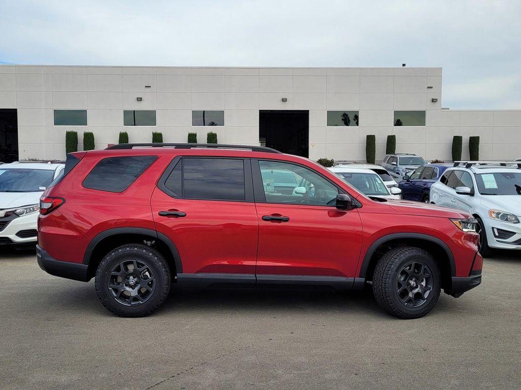 new 2025 Honda Pilot car, priced at $51,830