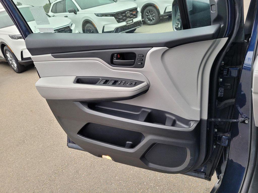 used 2024 Honda Odyssey car, priced at $39,944