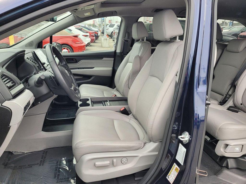 used 2024 Honda Odyssey car, priced at $39,944