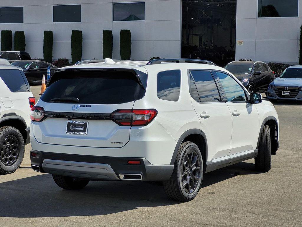 new 2025 Honda Pilot car, priced at $52,080