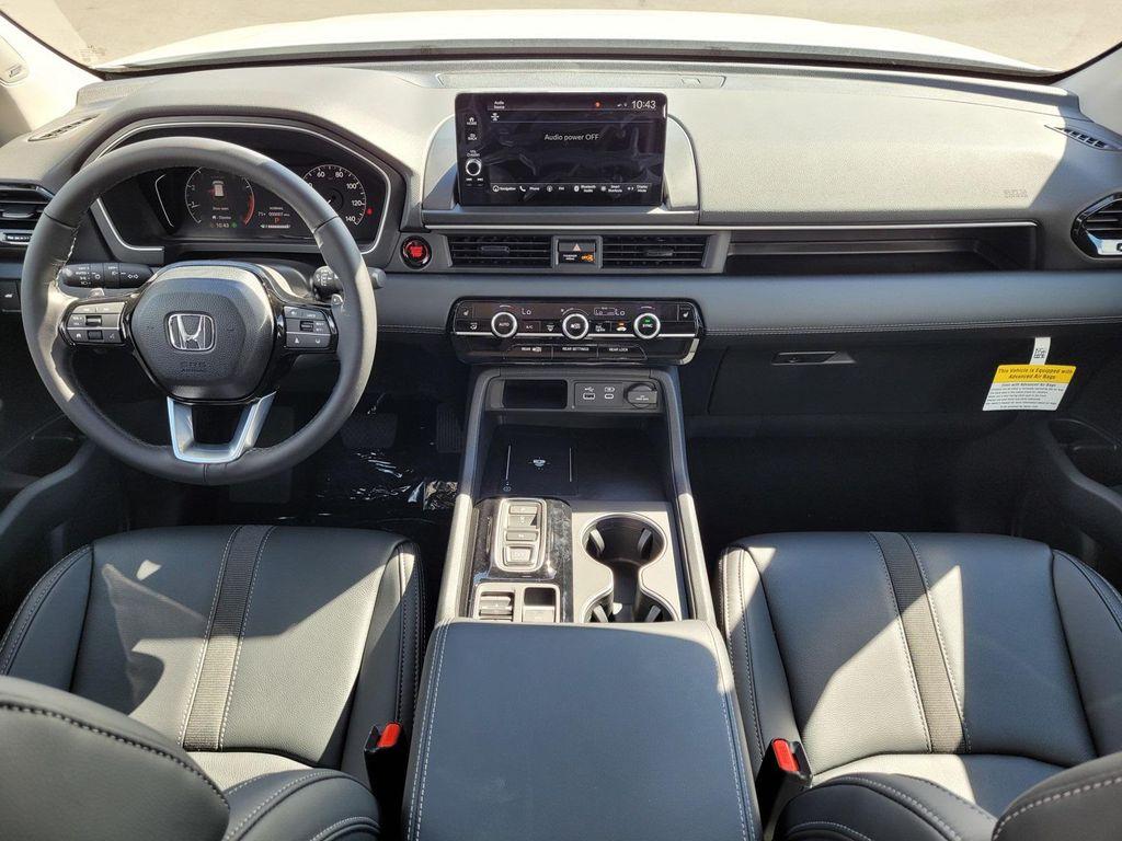 new 2025 Honda Pilot car, priced at $52,080