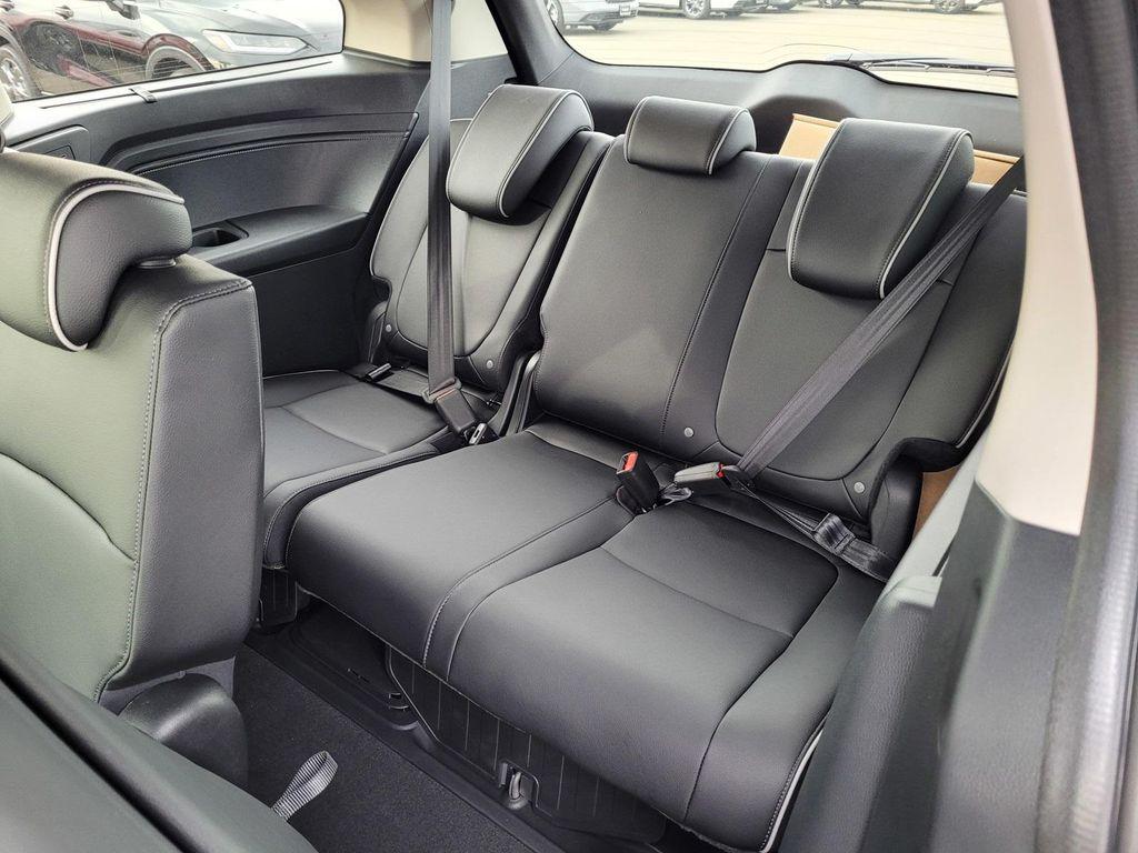 new 2026 Honda Odyssey car, priced at $49,355