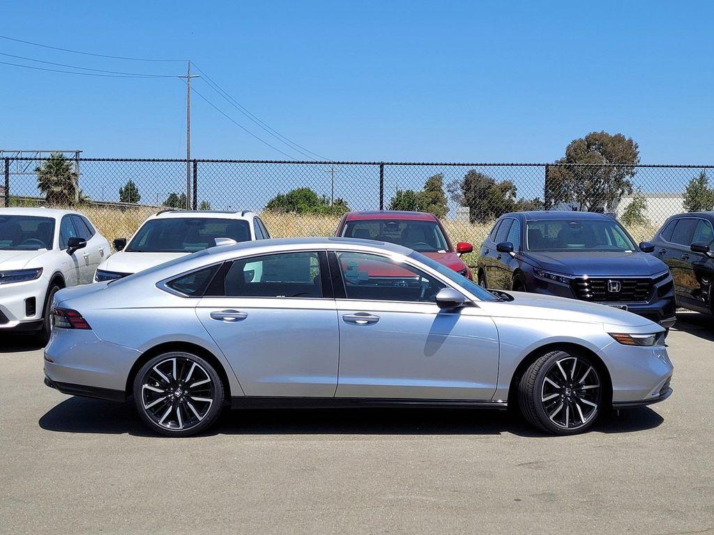 new 2025 Honda Accord Hybrid car, priced at $40,450