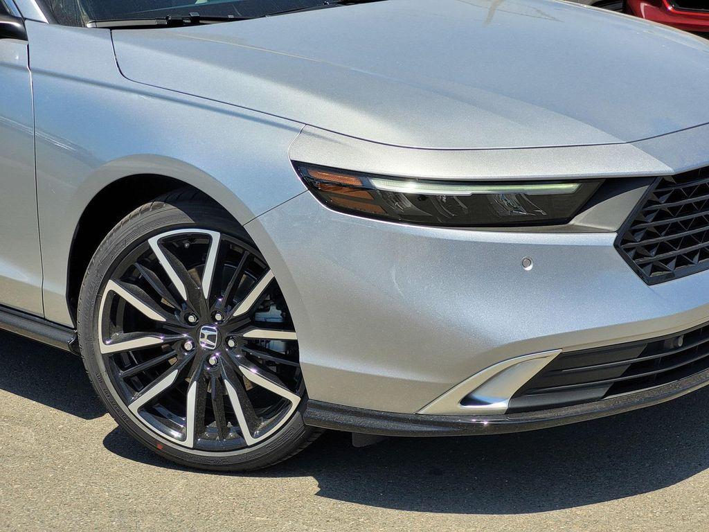 new 2025 Honda Accord Hybrid car, priced at $40,450