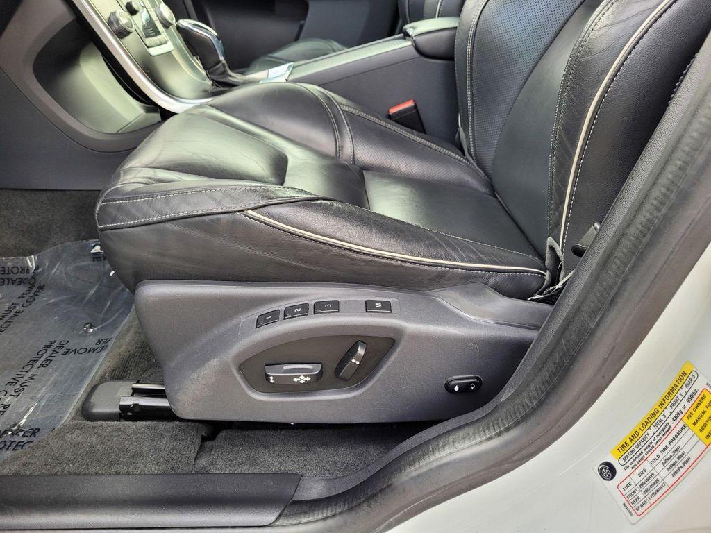 used 2016 Volvo XC60 car, priced at $12,888