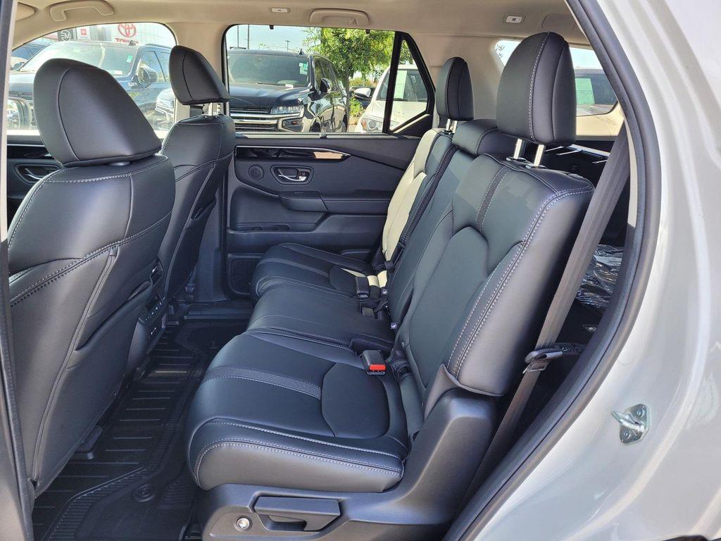 new 2025 Honda Pilot car, priced at $50,135