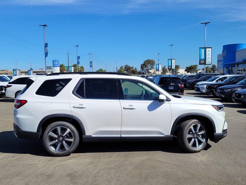 new 2025 Honda Pilot car, priced at $50,135