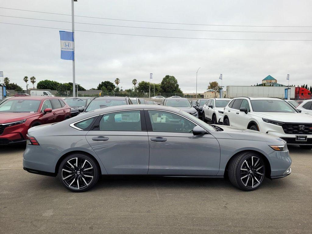 new 2025 Honda Accord Hybrid car, priced at $40,905