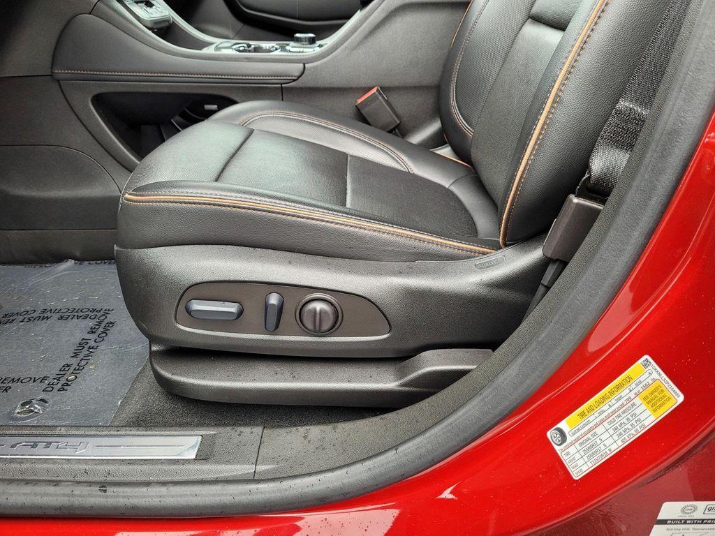 used 2023 GMC Acadia car, priced at $30,788