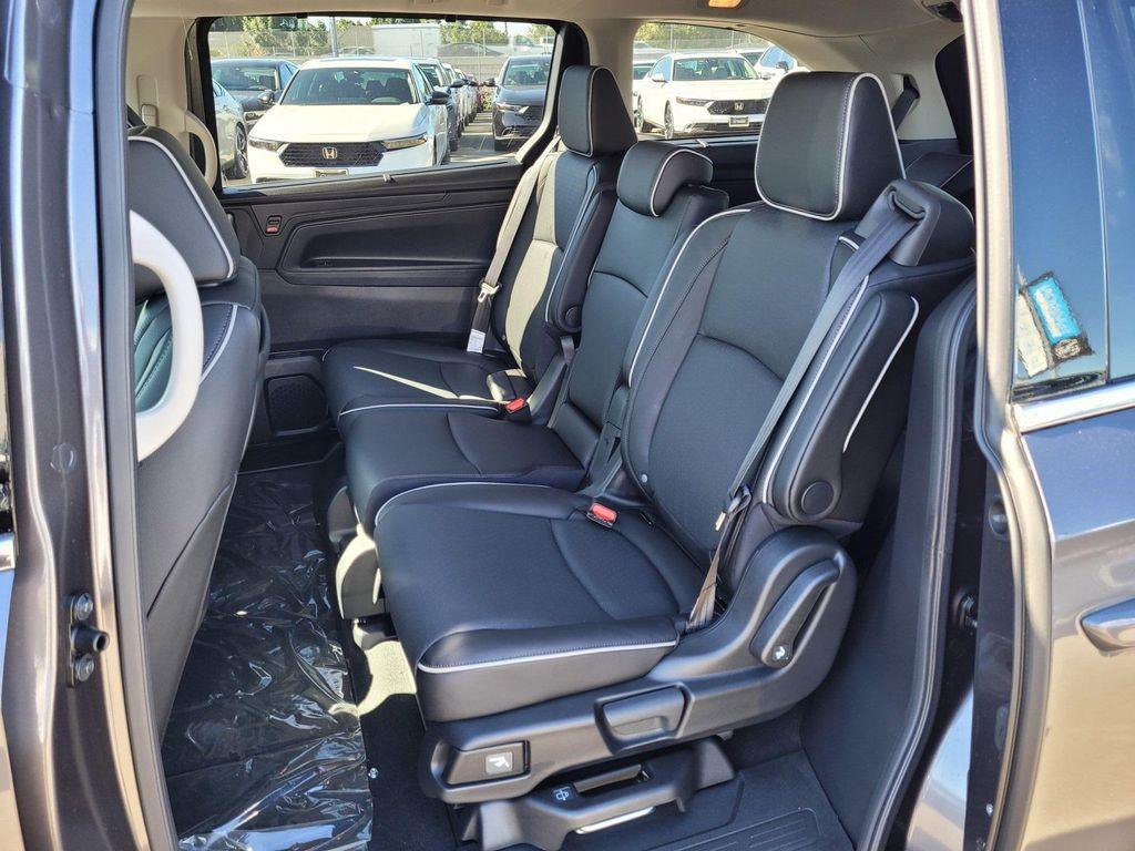 new 2026 Honda Odyssey car, priced at $54,150