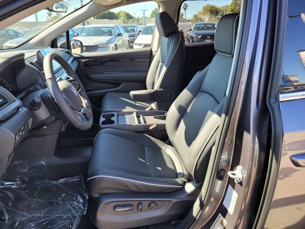 new 2026 Honda Odyssey car, priced at $54,150
