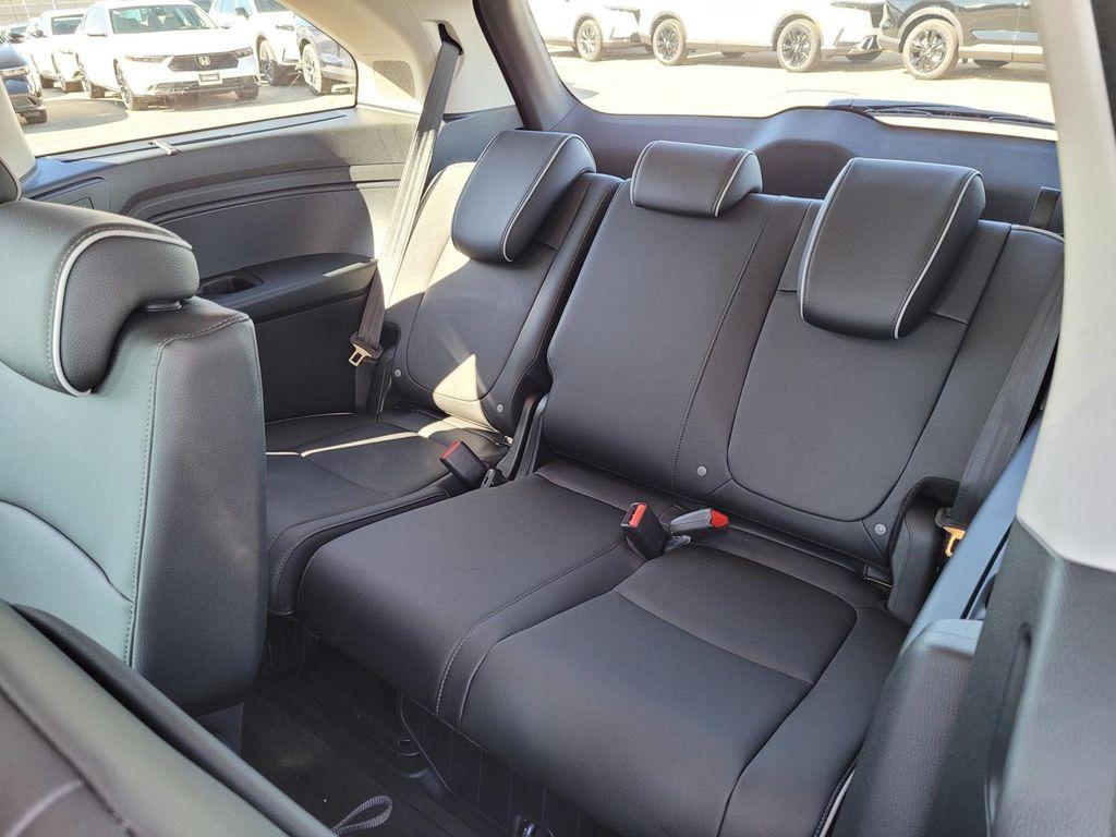 new 2026 Honda Odyssey car, priced at $54,150