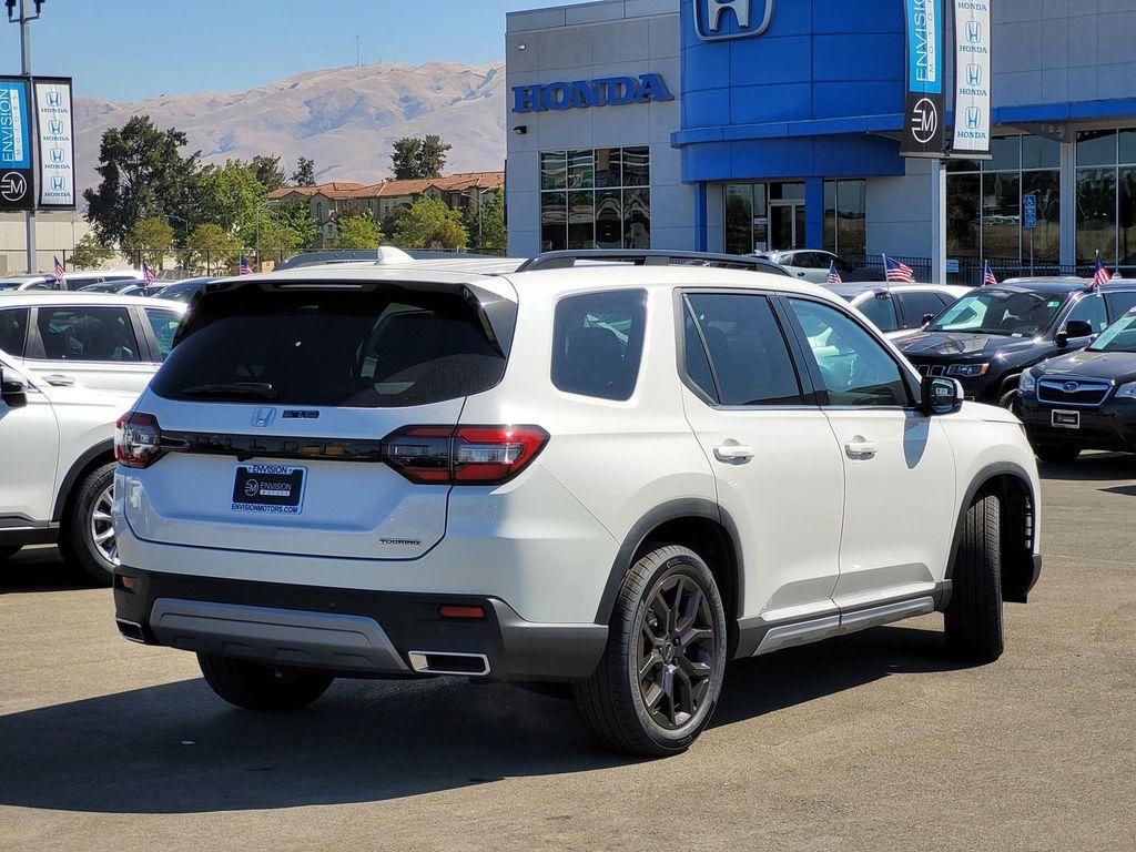 new 2025 Honda Pilot car, priced at $51,605