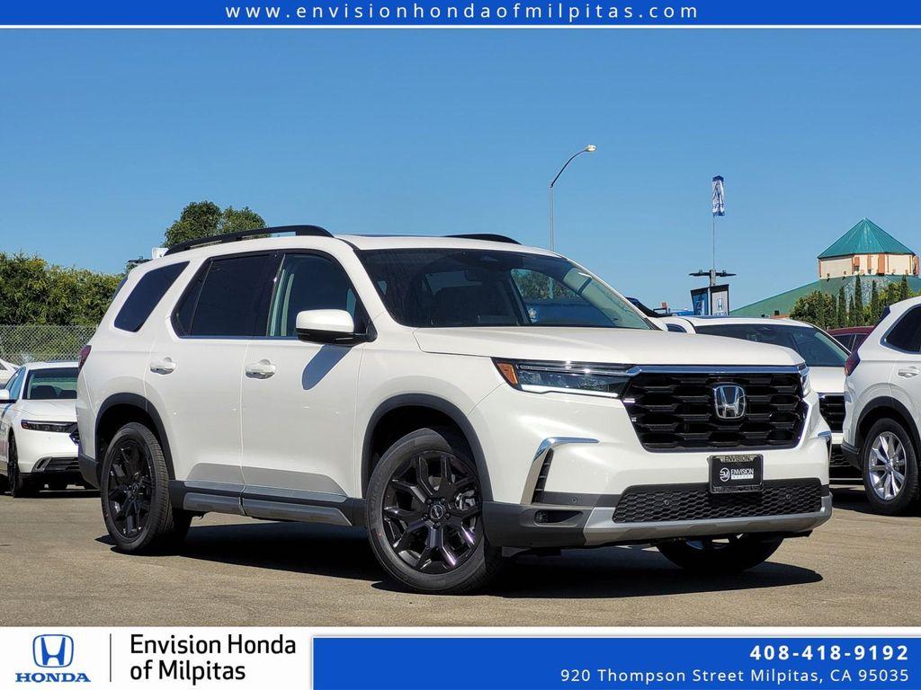 new 2025 Honda Pilot car, priced at $51,605